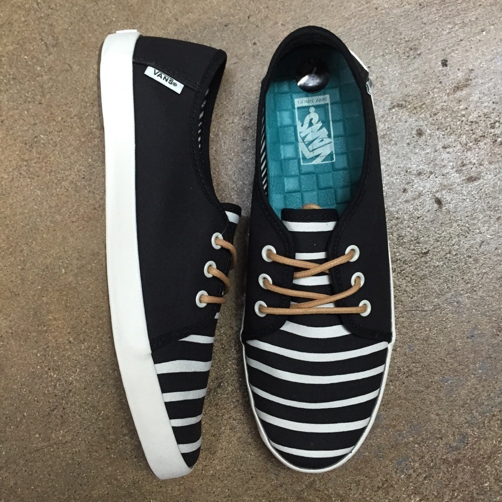 VANS | Tazie Mid Stripe Black Woman’s Size 9.5